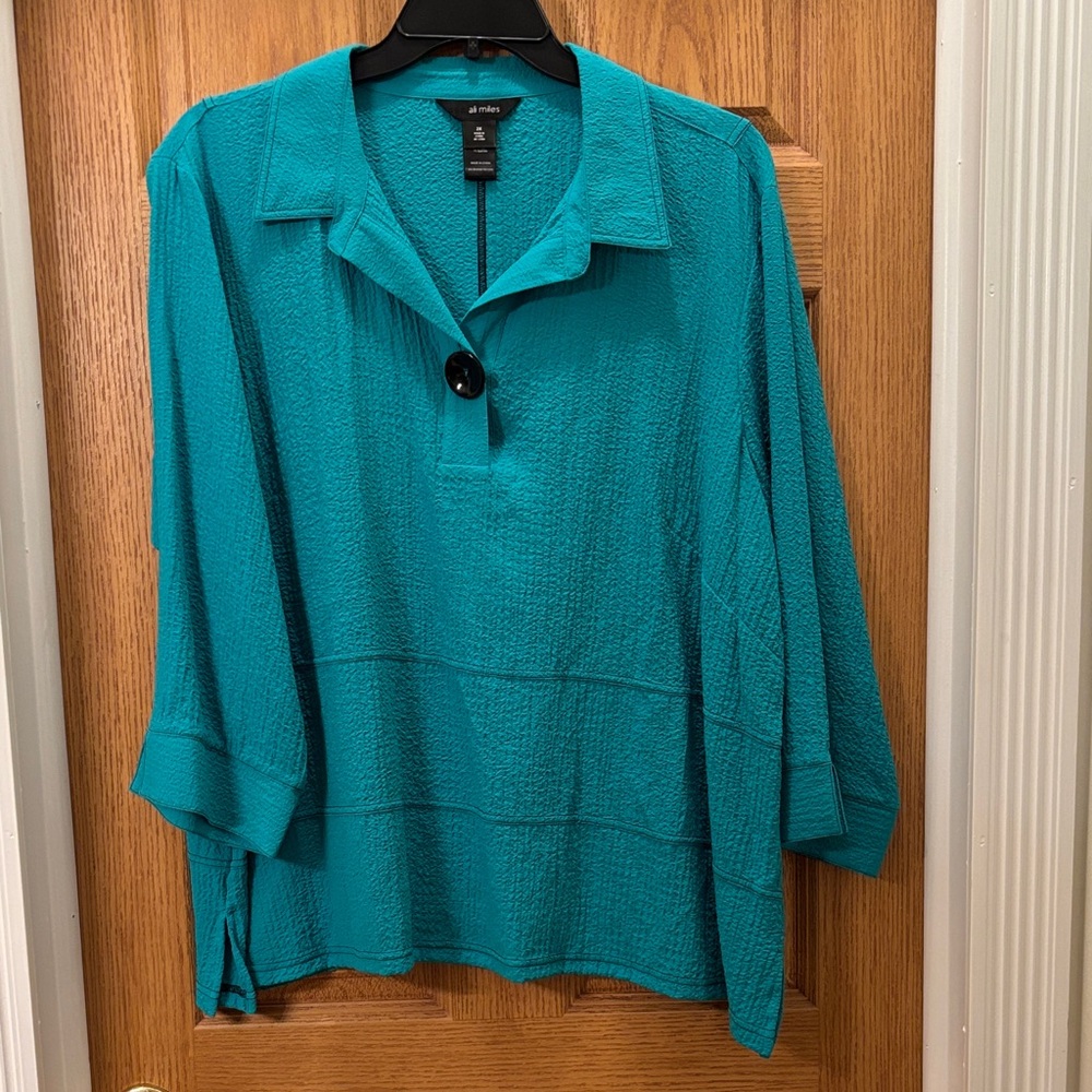 Ali Miles Turquoise Top